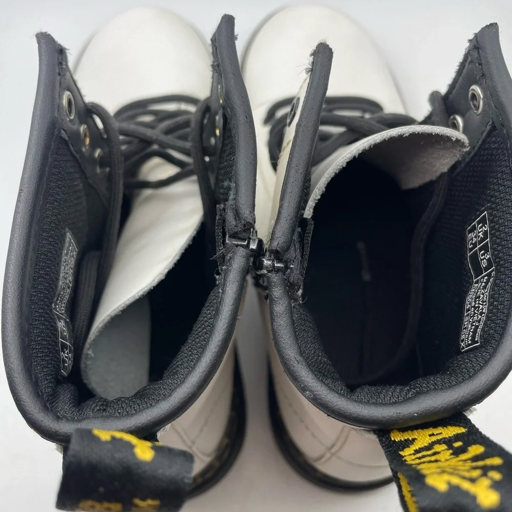 Dr. Martens Zavalaj Kids White Lace-Up Boots size 3